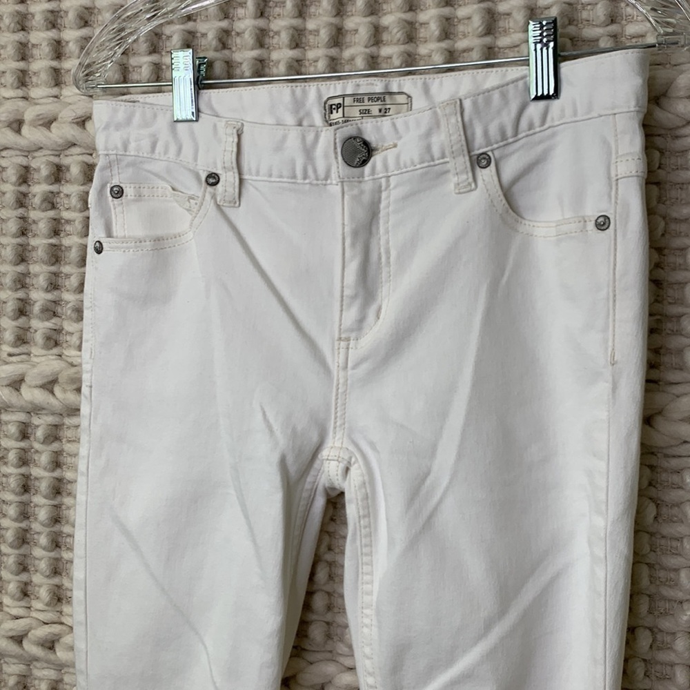 Free People Busted Knee Jeans - Picture 4 of 9